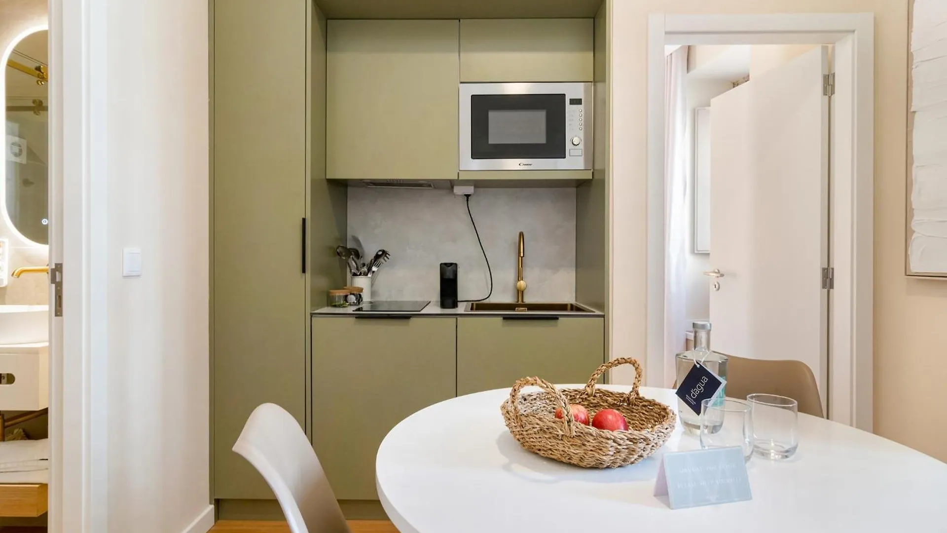 Metropolitan Living Lisbon - Laranjeiras 아파트
