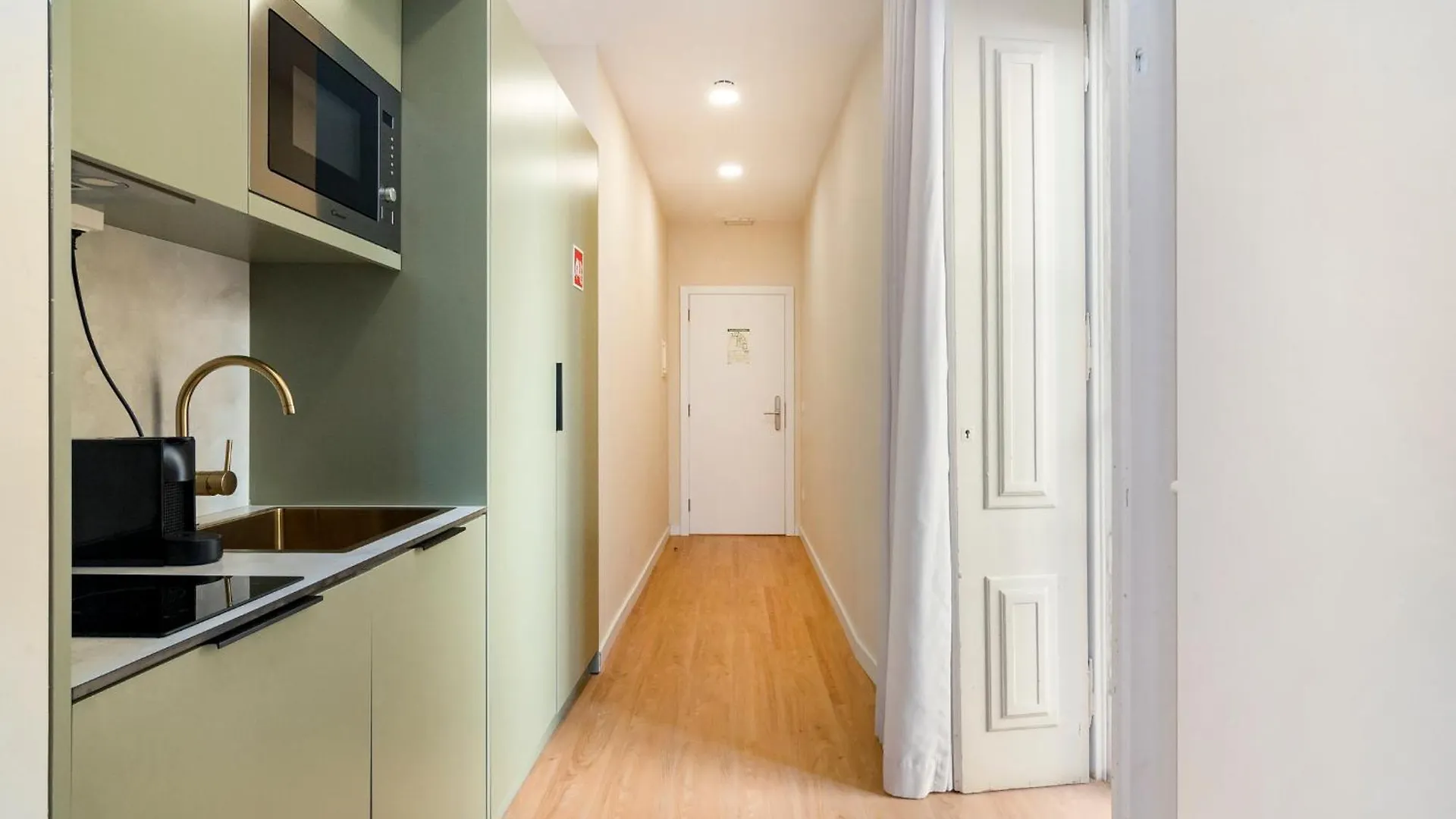 Metropolitan Living Lisbon - Laranjeiras 아파트 0*,  포르투갈