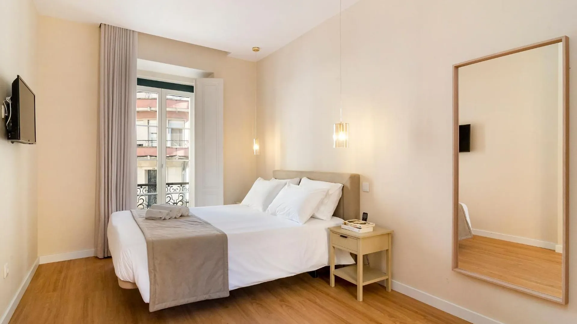 Metropolitan Living Lisbon - Laranjeiras 아파트