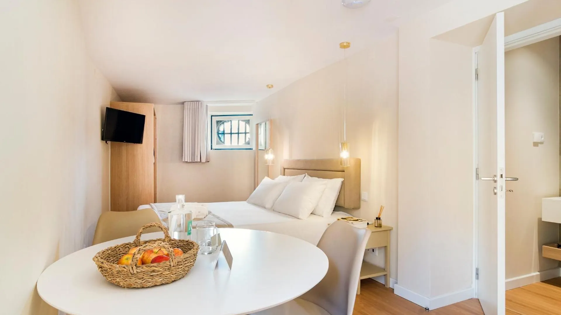 Metropolitan Living Lisbon - Laranjeiras 아파트 0*,  포르투갈