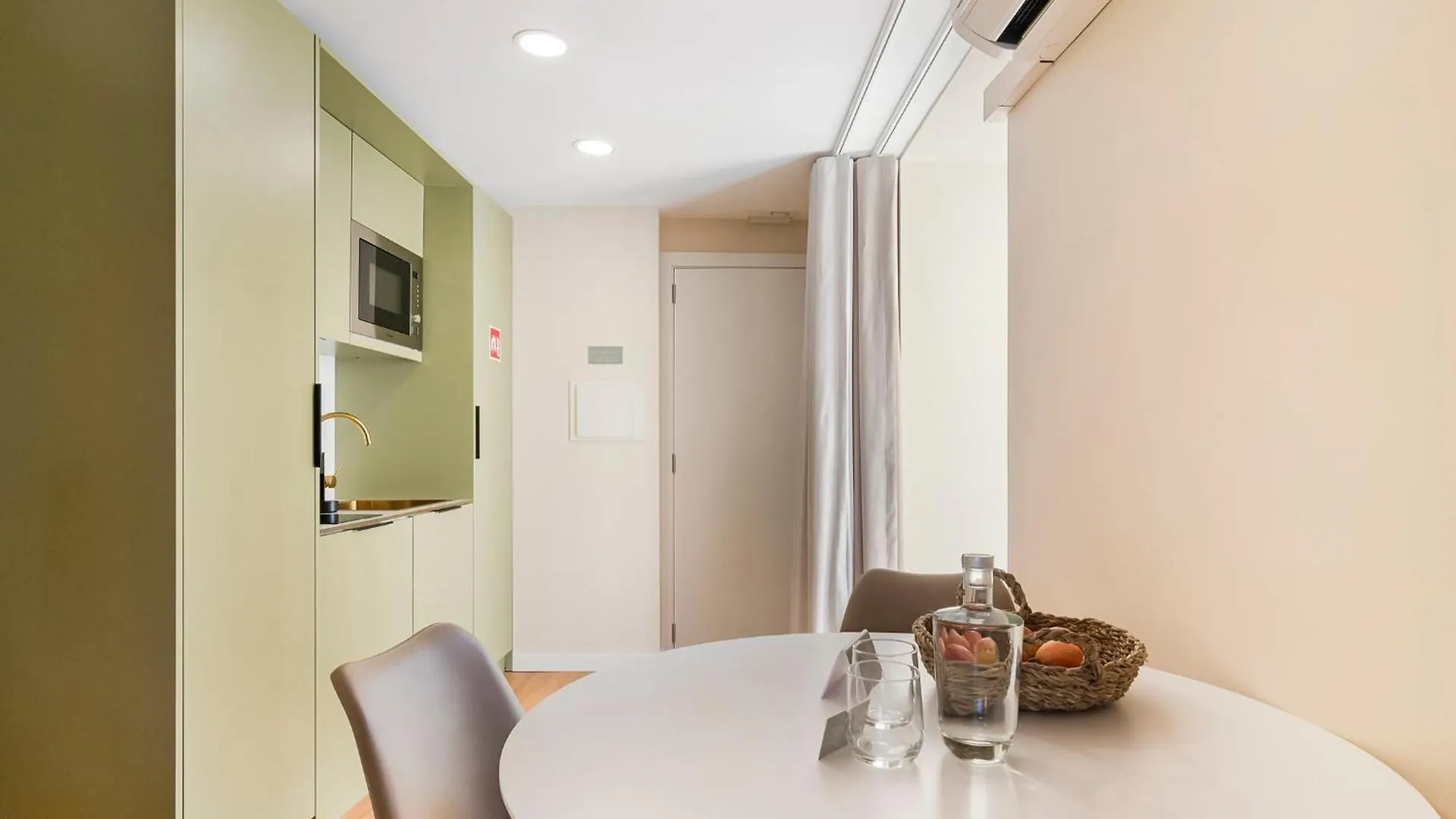 Metropolitan Living Lisbon - Laranjeiras 아파트