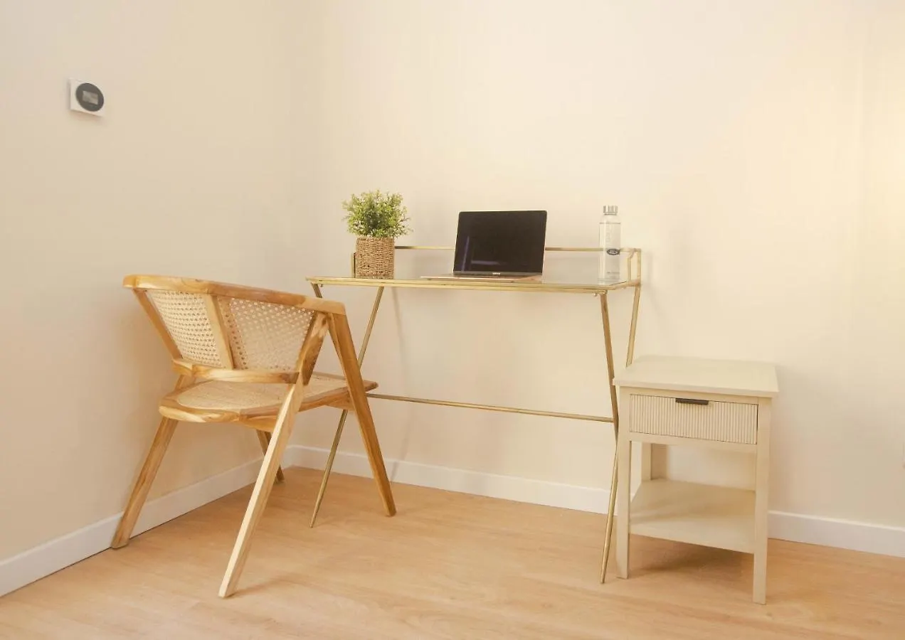 Metropolitan Living Lisbon - Laranjeiras Apartment