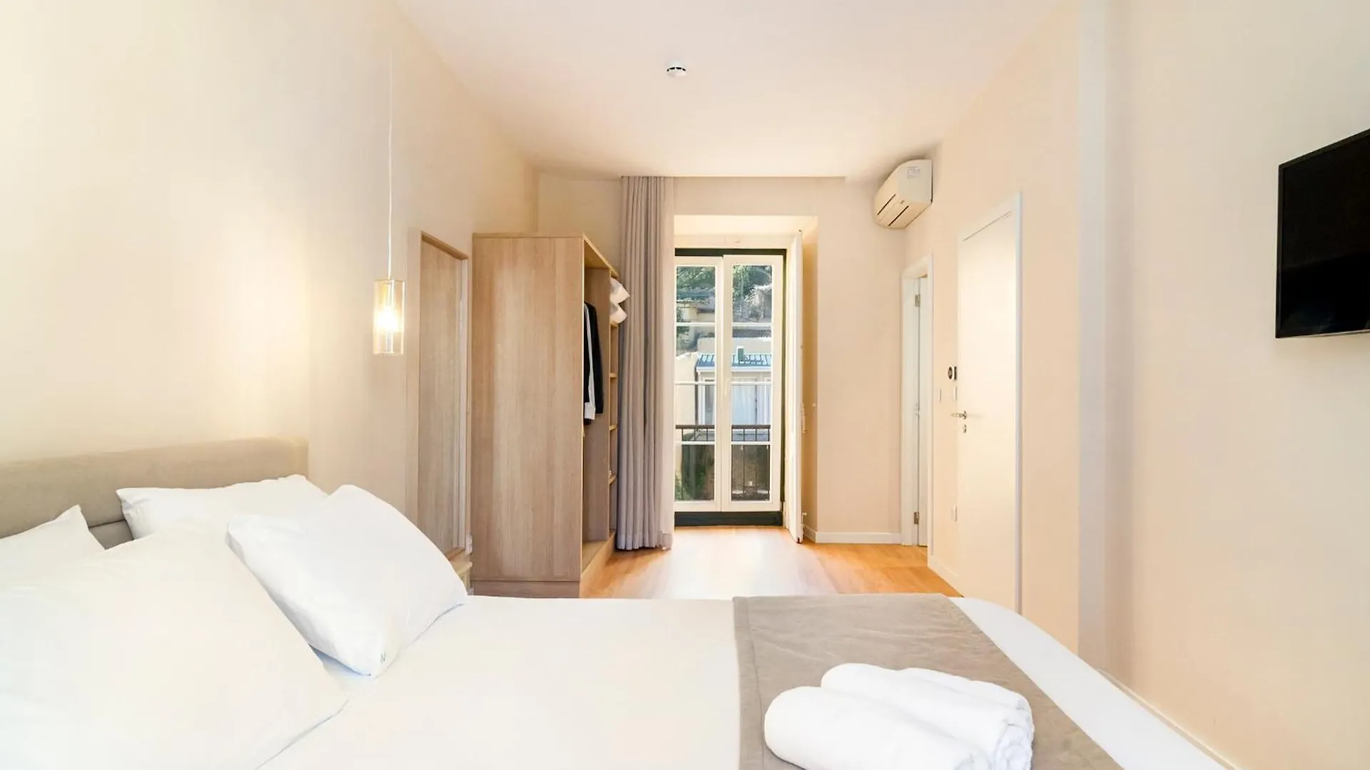 Metropolitan Living Lisbon - Laranjeiras Apartment
