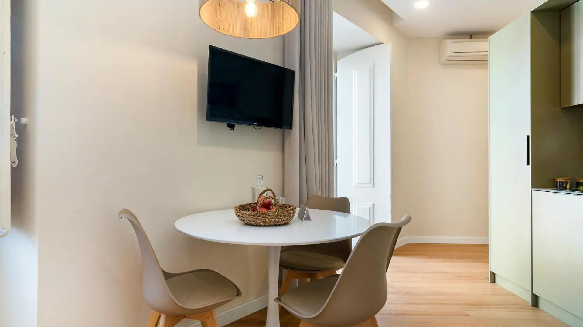 Metropolitan Living Lisbon - Laranjeiras Apartment Portugal