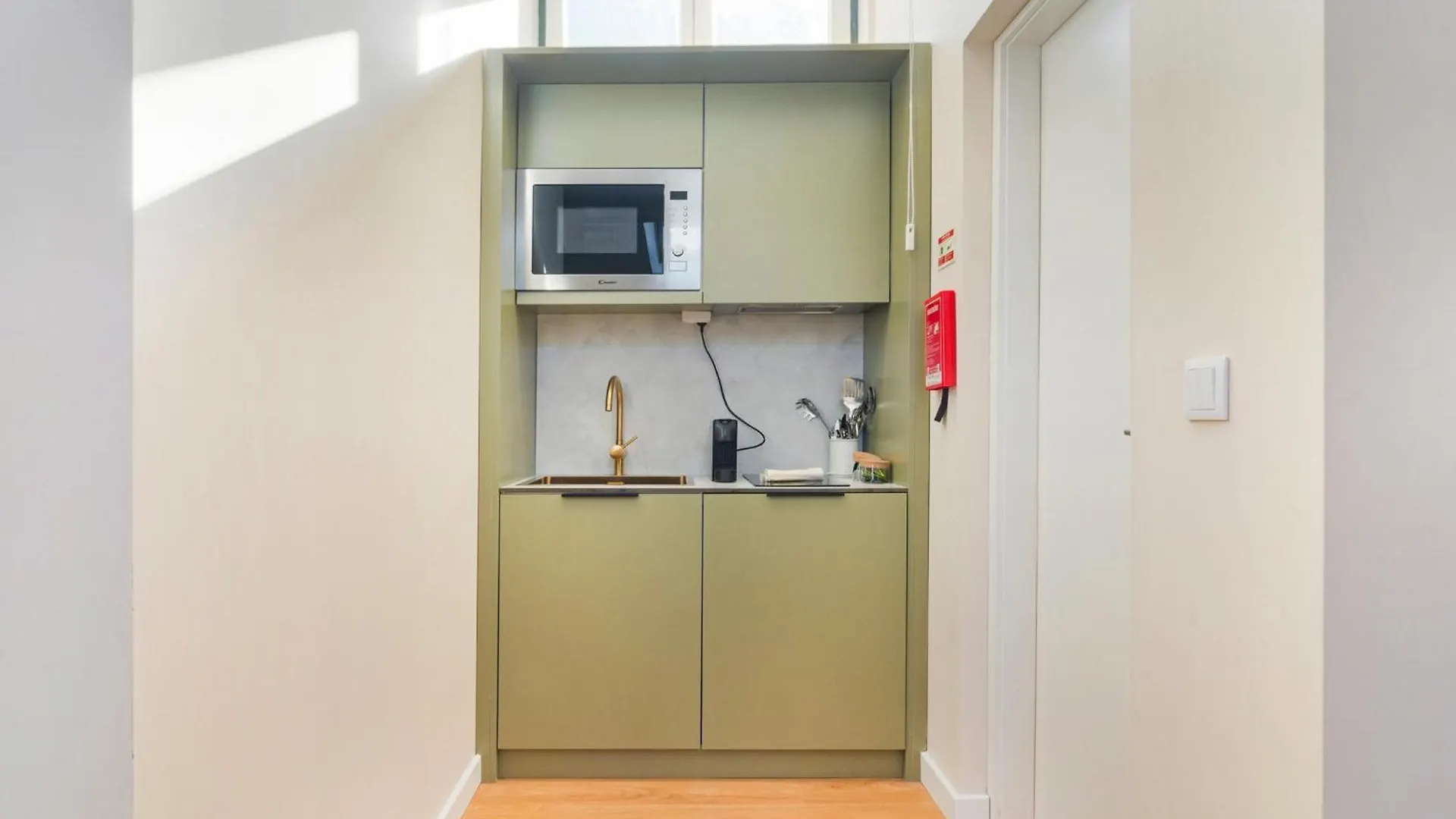 Metropolitan Living Lisbon - Laranjeiras Apartment